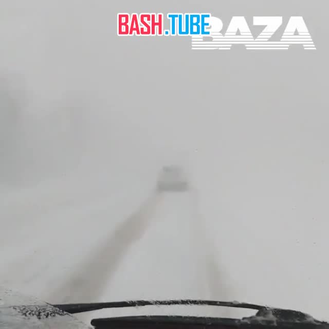  Больше 12 часов десятки людей находятся в снежном плену на трассе в Саратовской области