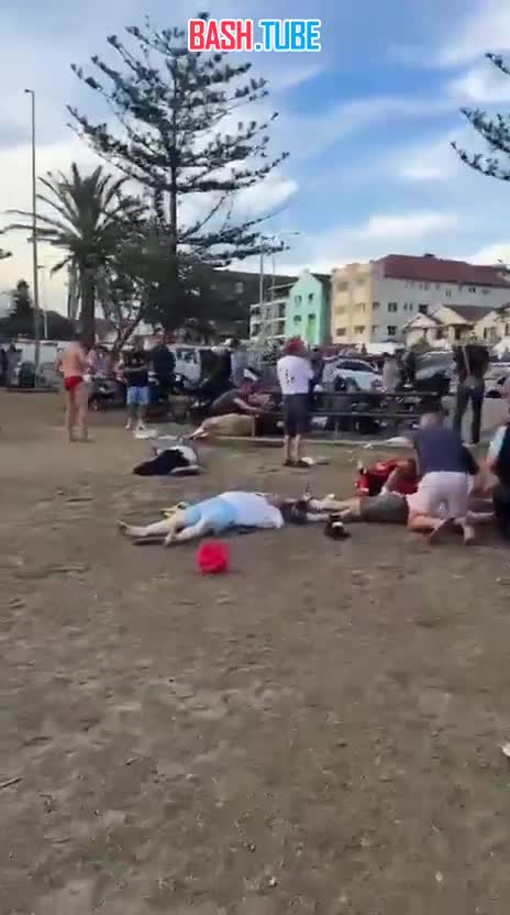  Неизвестные открыли стрельбу на пляже в Сиднее во время еврейского празднования Хануки: десятки человек ранены