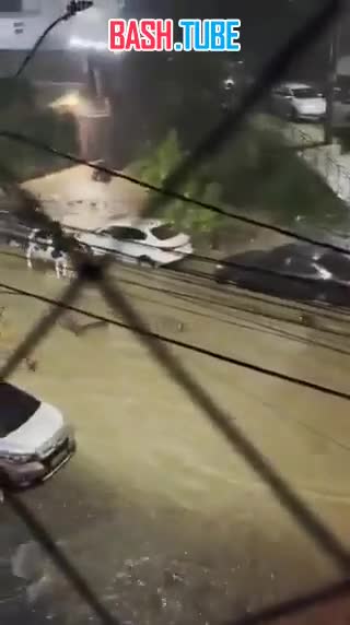  Мощный внетропический циклон прошел по Сан-Паулу, обесточив 1,5 млн домов и предприятий