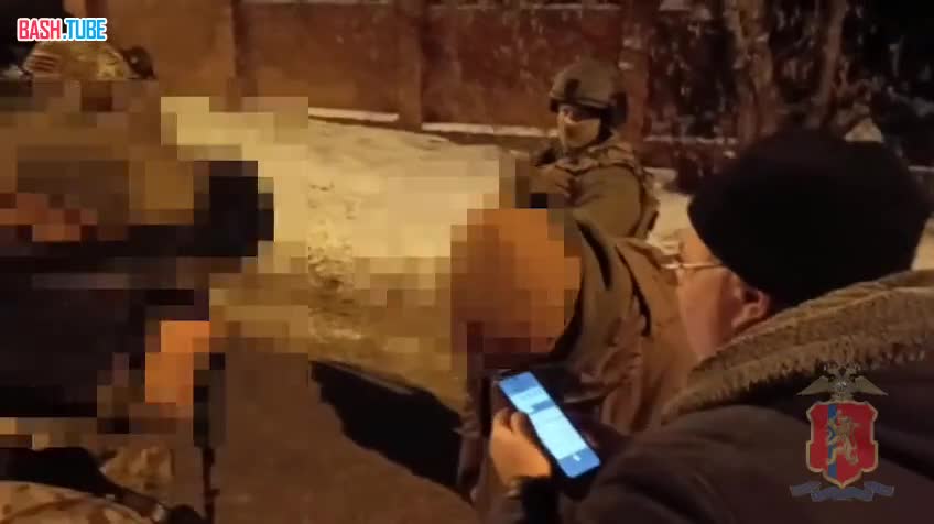  Выгнал жену на мороз и стрелял: полицейские остановили семейную драму