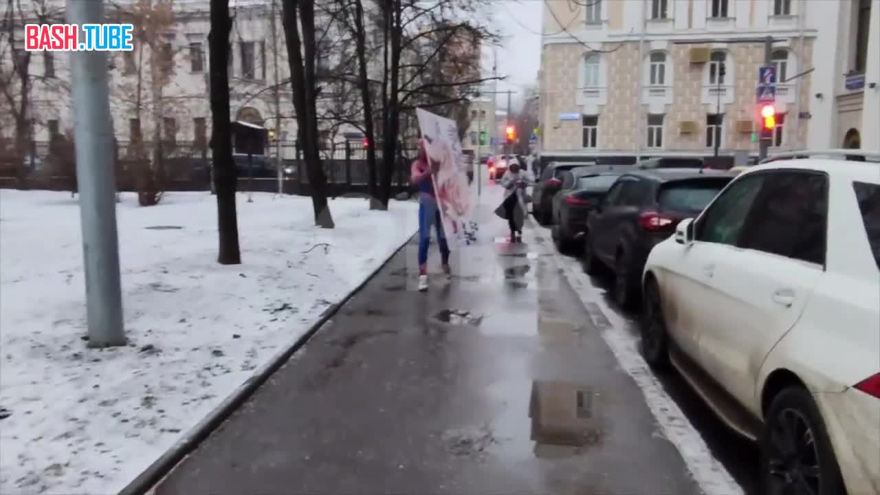  Человек-Паук пришёл на заседание суда по делу Долиной