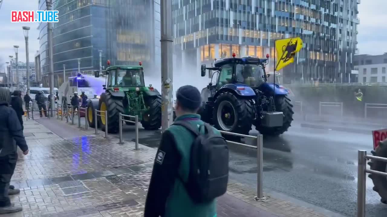  Саммит ЕС в Брюсселе, на котором решается вопрос финансирования Украины, сопровождается акциями протестов фермеров