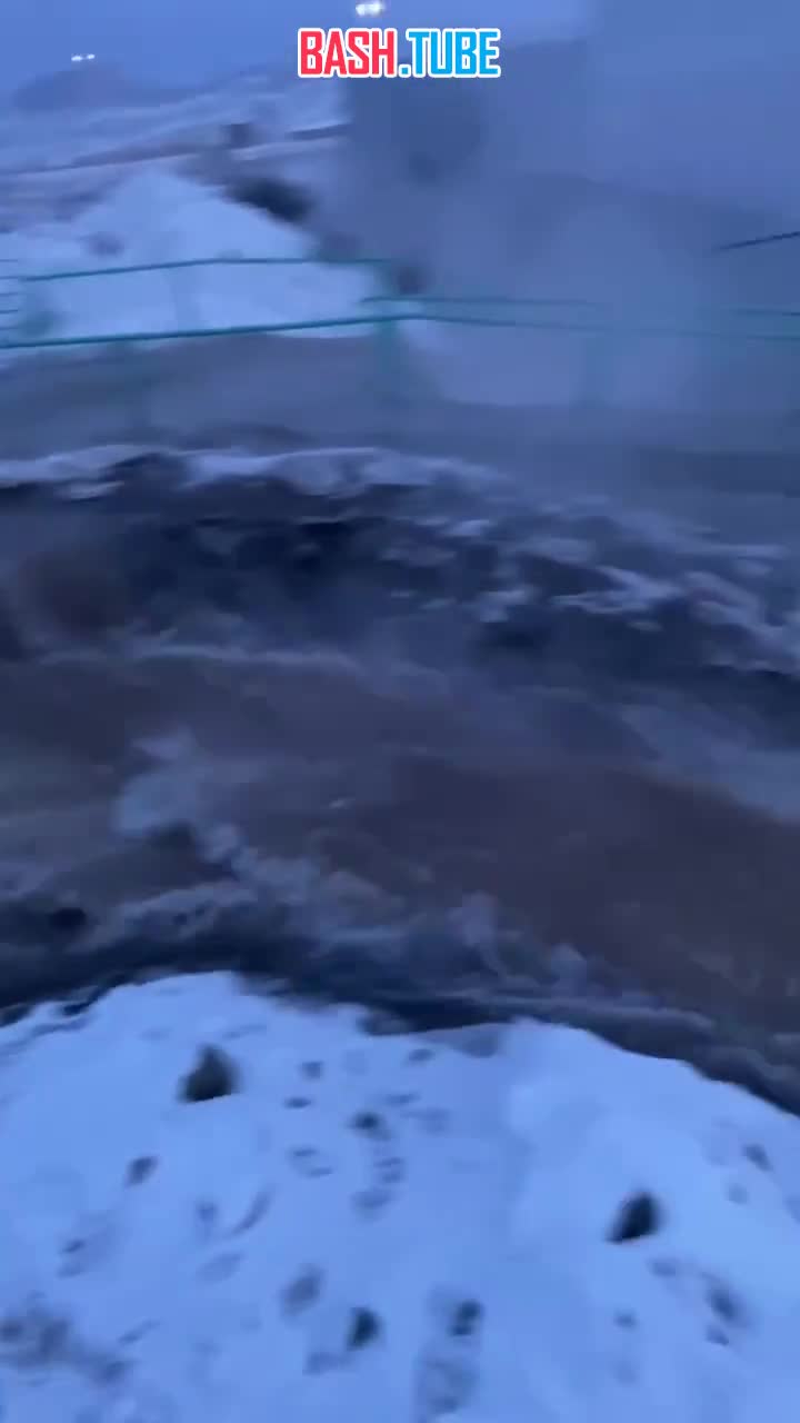  Город в Туве затопило ледяным паводком, - СМИ