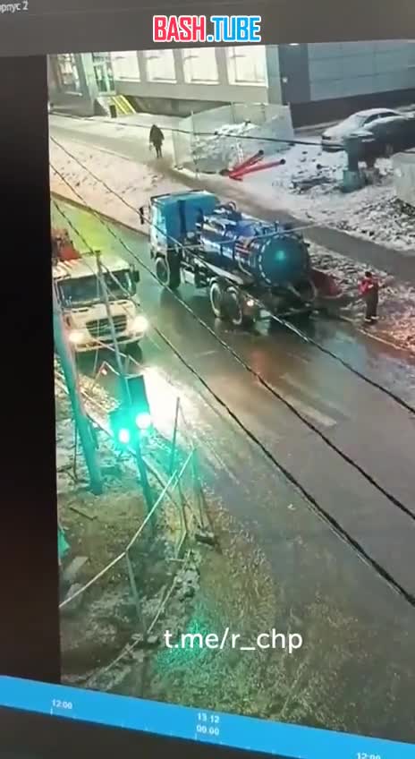  В Москве грузовик раздавил женщину на глазах у дочери