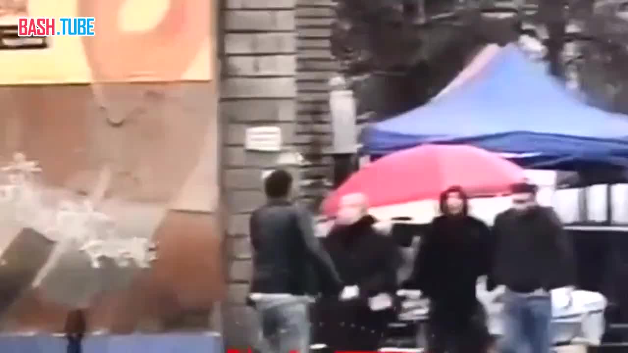  Цыгане устроили разборки с холодным оружием на рынке Мариуполя