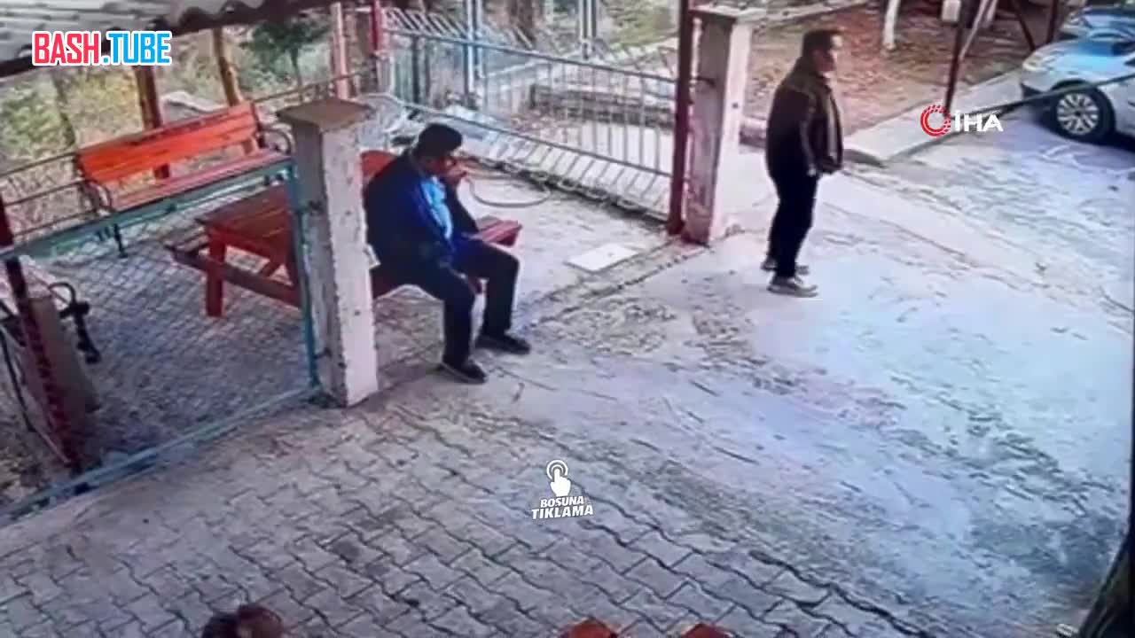  12-летний школьник открыл стрельбу по директору учебного заведения в Турции, - Türkiye Gazetesi