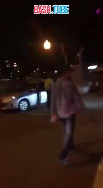  В Чечне местные мужчины устроили скандал армянину, который стоял с чеченкой