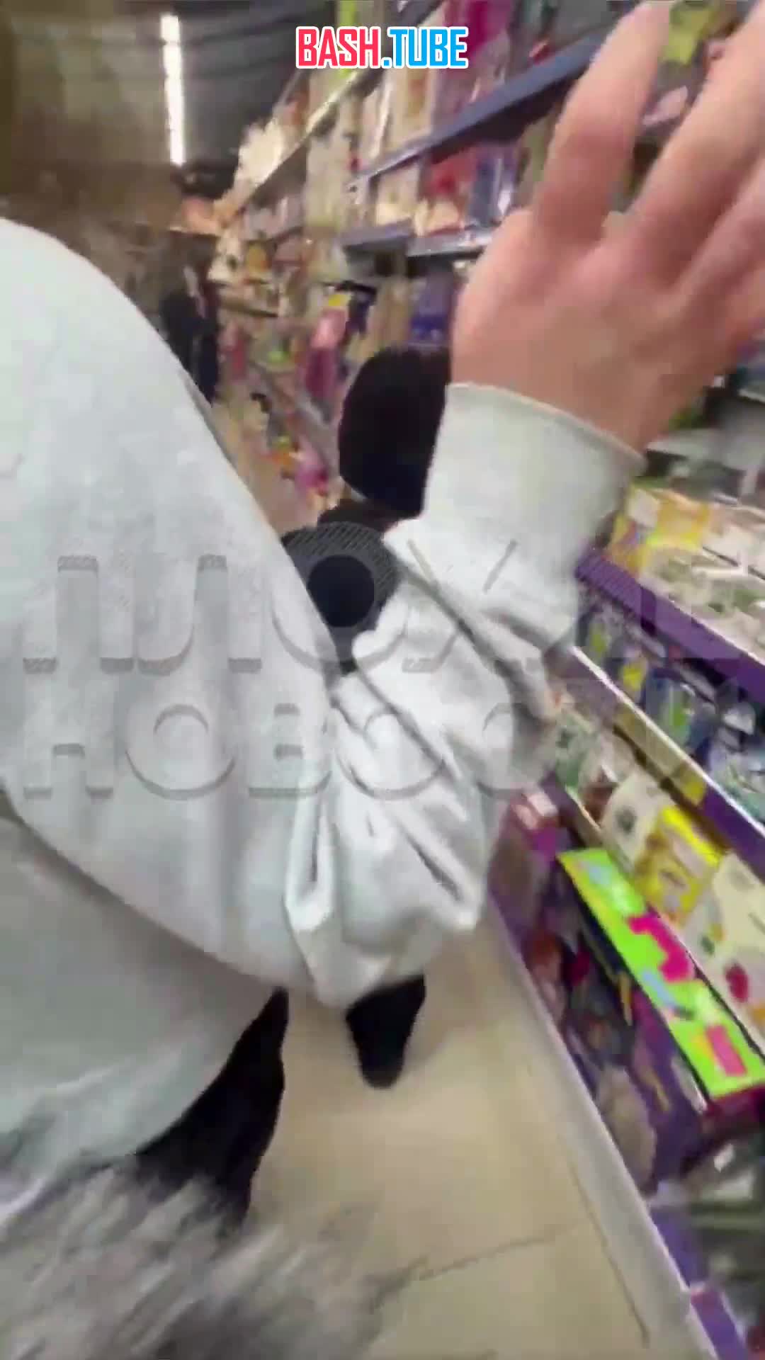  В Новосибирске толпа подростков избила мальчика, который якобы называл школьниц дурами