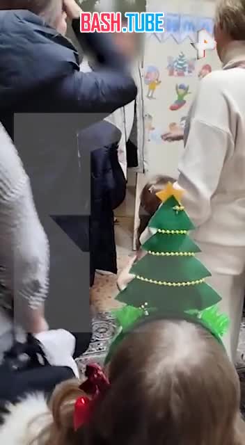  «Я верю в Деда Мороза!»: отец закатил истерику из-за конфет в детском саду Челябинска