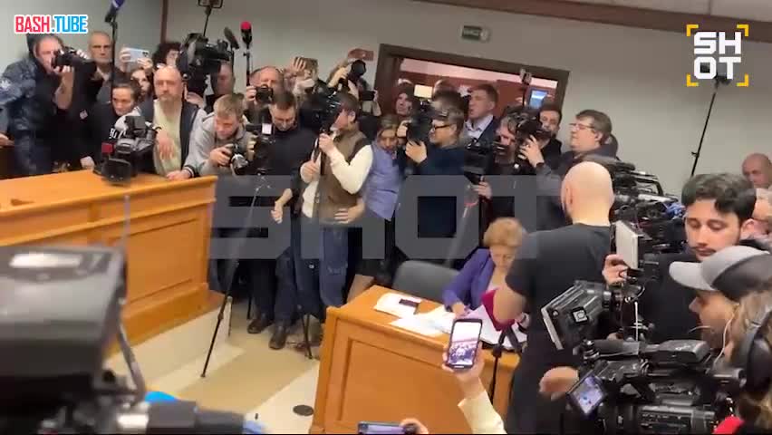  Ларису Долину могут выселить из квартиры уже сегодня