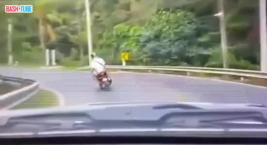  Россиянка погибла в ДТП на Пхукете. Момент аварии попал на видео