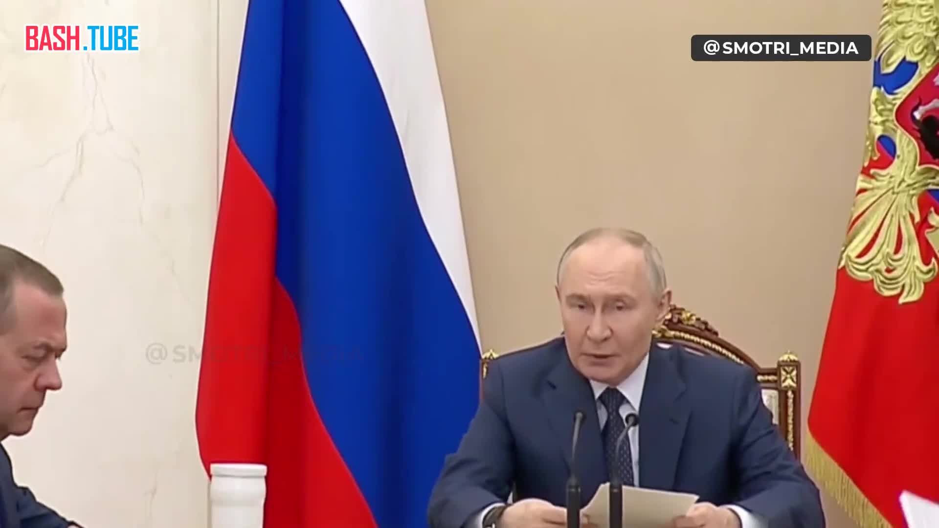  Предприятия ОПК поставляют в войска все необходимое вооружение и технику, - Путин на совещании по госпрограмме вооружений