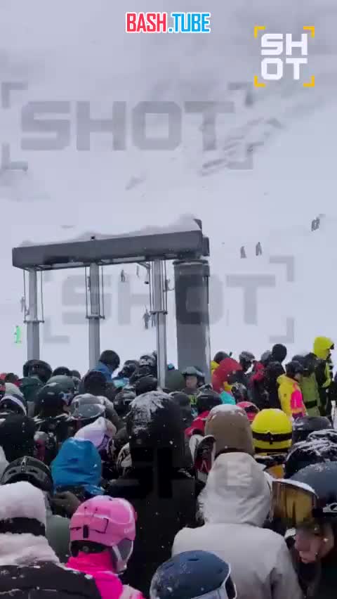  Гигантская очередь во время открытия горнолыжки «Красная Поляна» в Сочи