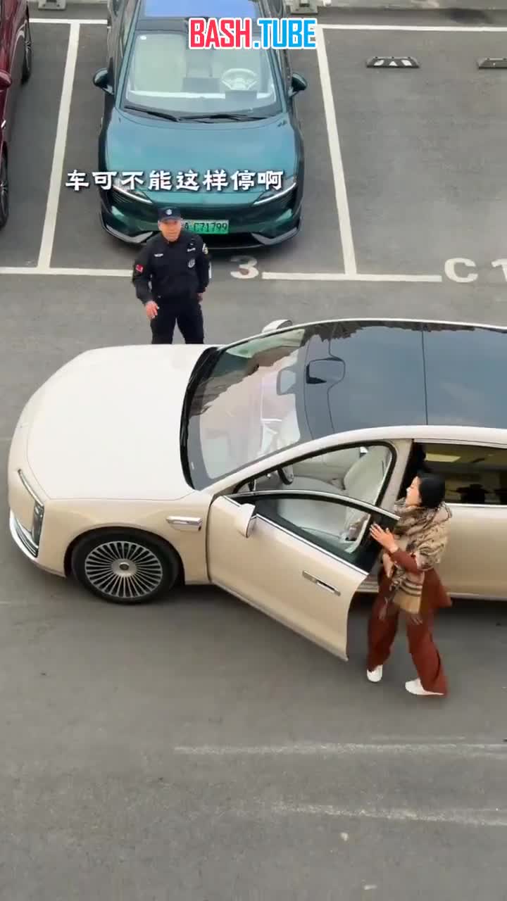  Китайские парковщики снова проигрывают китайским автомобилям
