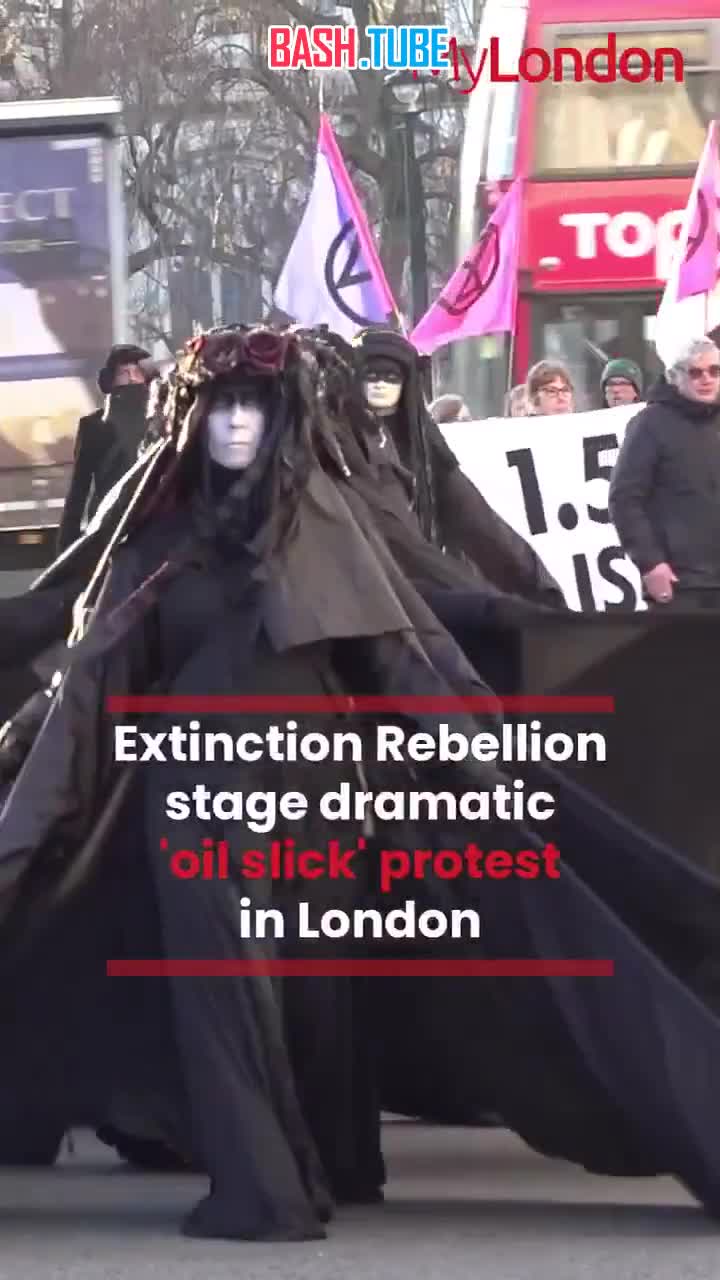  Экоактивисты устроили в Лондоне очередную криповую акцию протеста