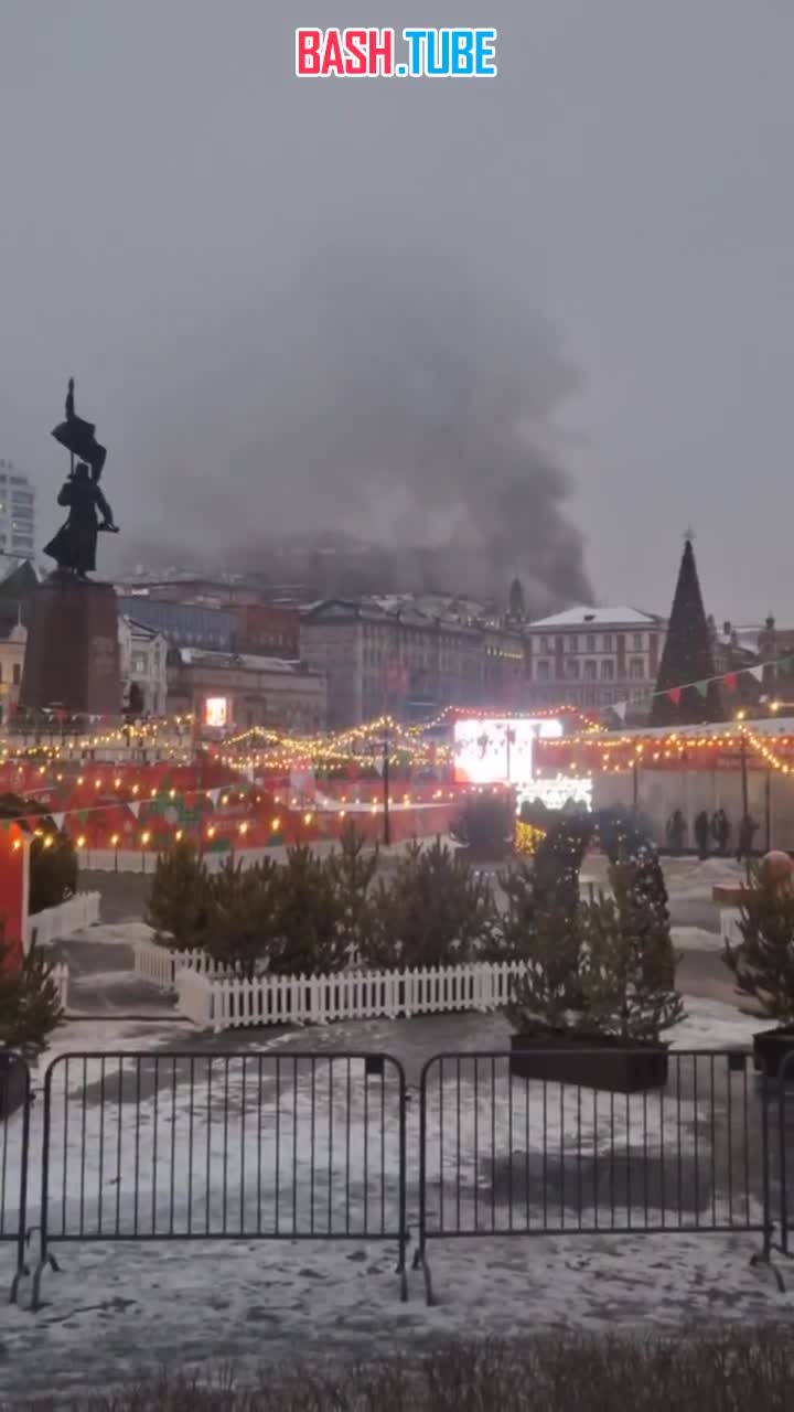  Историческое здание горит во Владивостоке