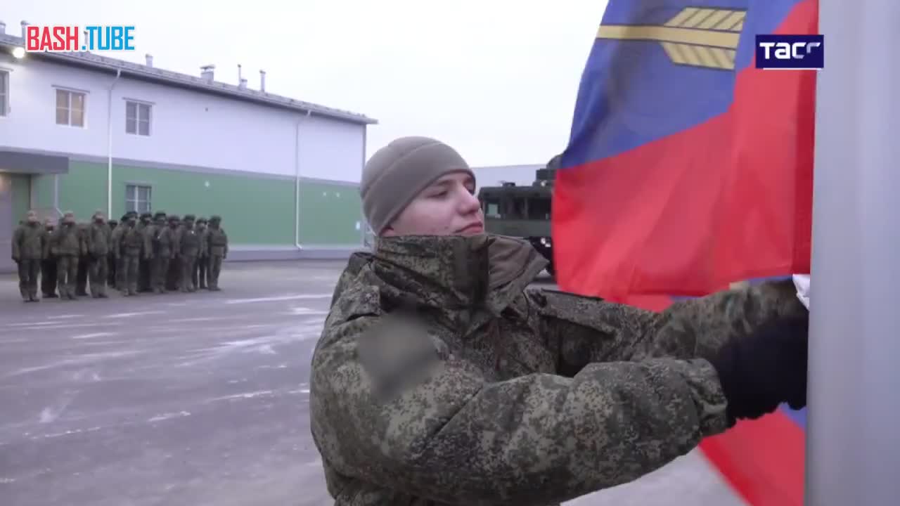  Минобороны впервые показало подвижный грунтовый ракетный комплекс «Орешник» - он заступил на боевое дежурство в Белоруссии