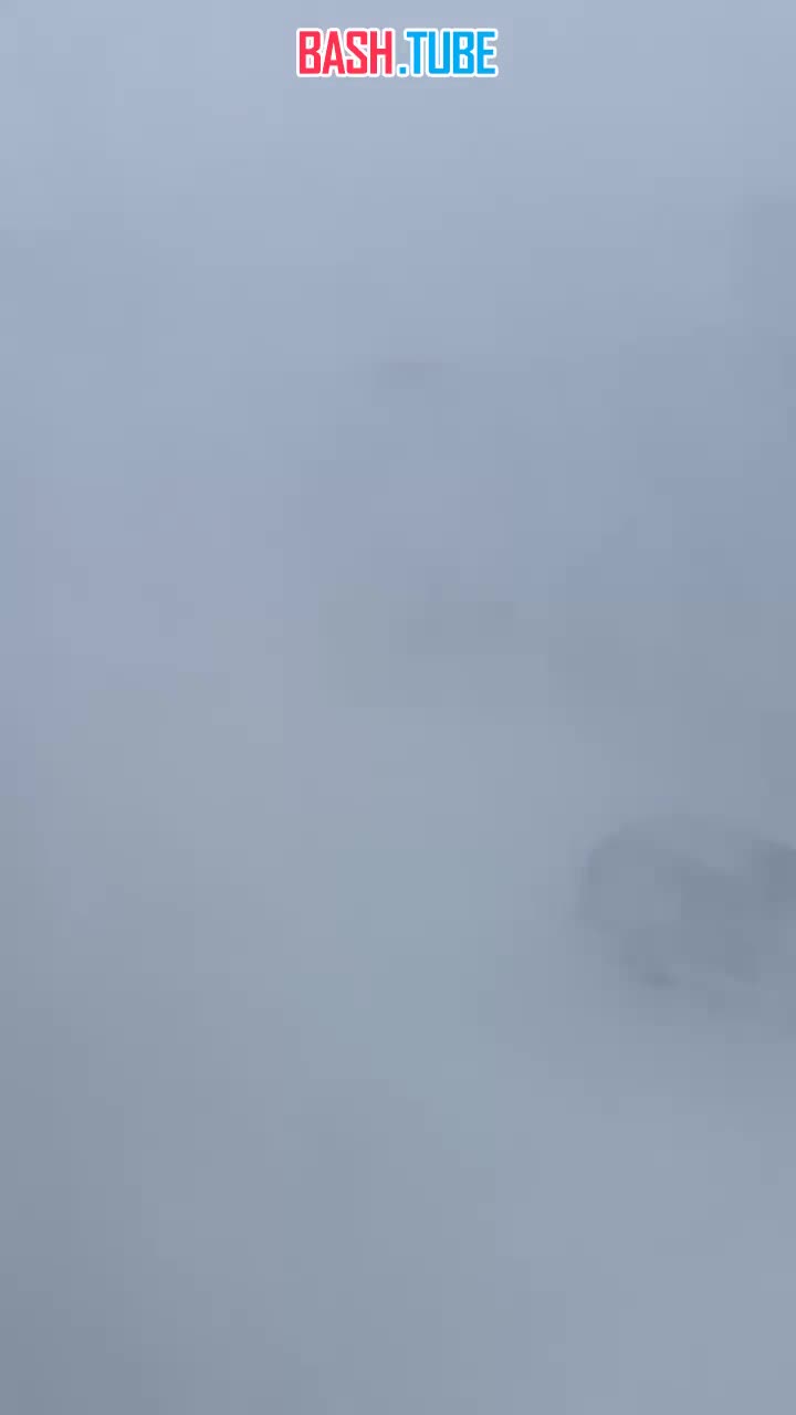  Сильнейший снежный циклон обрушился на Камчатку, в Петропавловске-Камчатском отменены занятия в школах