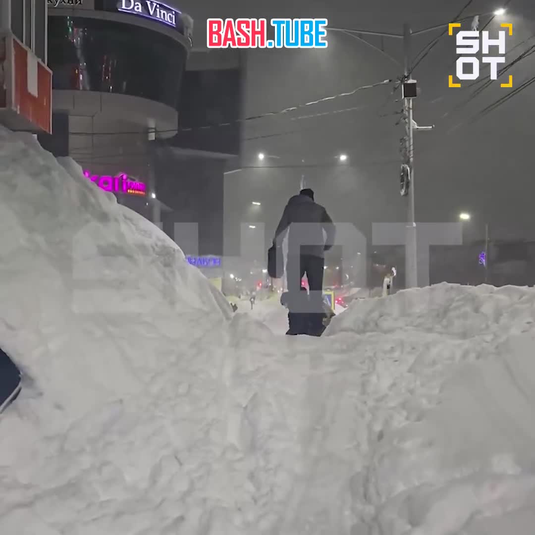  Режим ЧС планируют ввести на Камчатке - регион переживает снежную блокаду и тонет в снегу