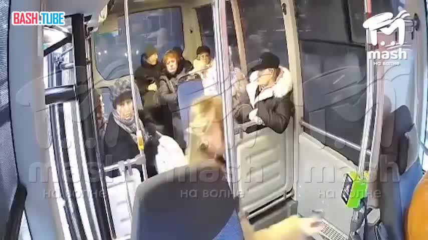  Водитель ялтинского автобуса получил по лицу от пассажира, которому сделал замечание