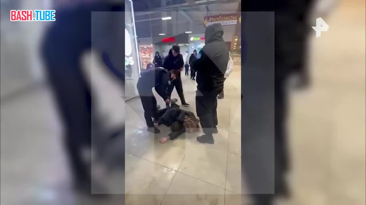  Юноша «отключился» после того, как его скрутил охранник в ТЦ Санкт-Петербурга