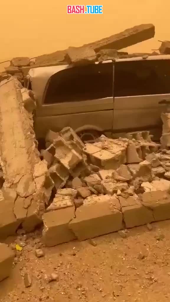  Сильнейшая песчаная буря обрушилась на город Бенгази, а также на несколько районов в восточной, центральной и западной Ливии