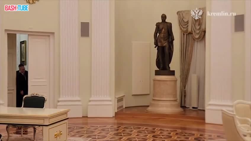  В Кремле начались очередные переговоры Стива Уиткоффа и Джареда Кушнера с Владимиром Путиным