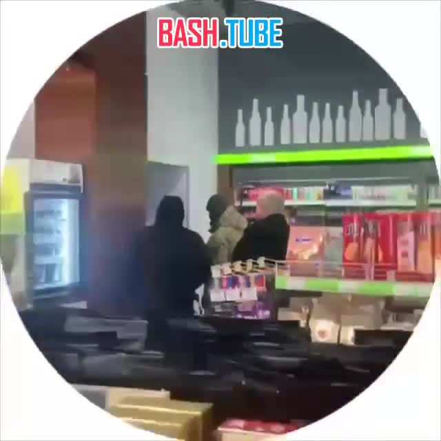  Полтава. ТЦКшники на местной заправке выбили дверь в туалете и забрали от туда мужика