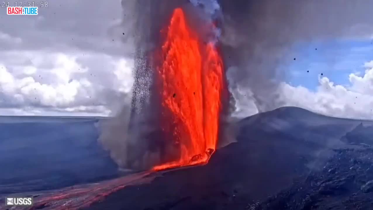  Огненный фонтан на Гавайях: вулкан Килауэа выбросил лаву почти на 500 метров в высоту