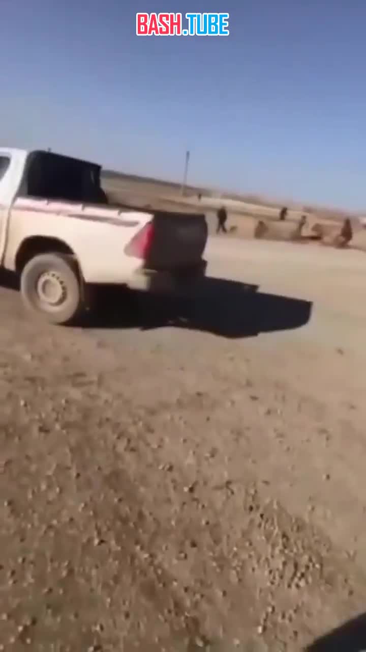  В Сирии солдат новых правительственных сил сделал селфи с атакующим его дроном курдской группировки