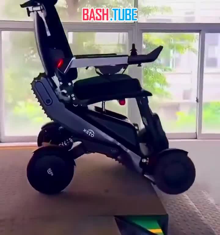  Продажи роботизированной инвалидной коляски с ИИ скоро стартуют в Китае