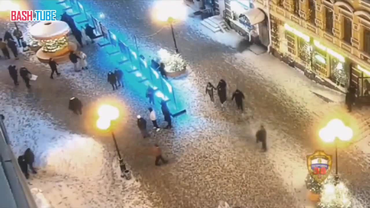  Словесный конфликт закончился поножовщиной на Арбате в Москве