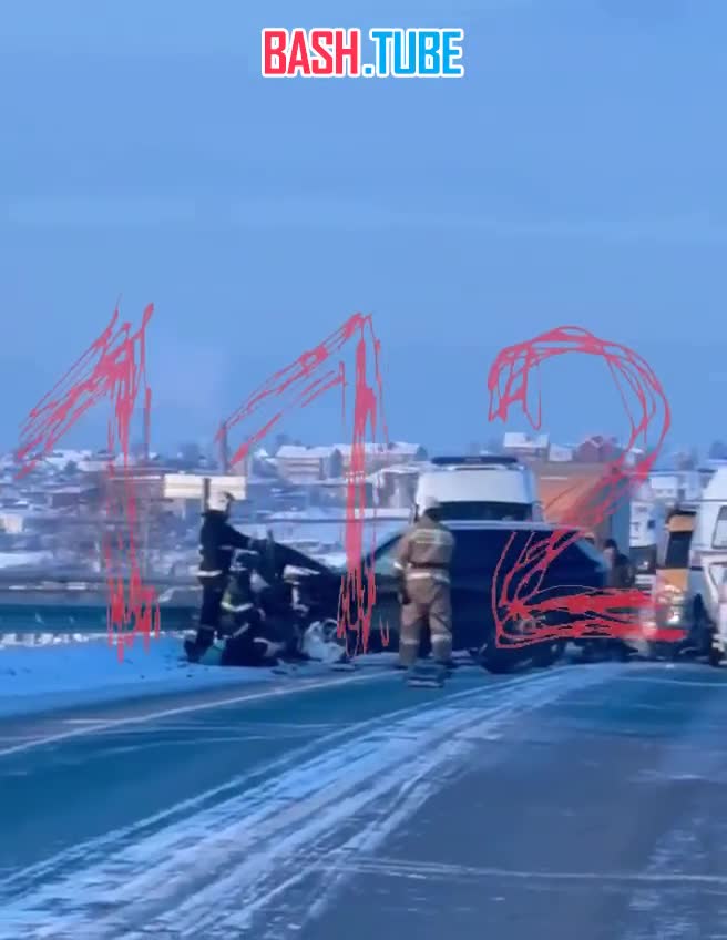  4 человека погибли в результате столкновения медицинского автомобиля и легковушки в Пермском крае