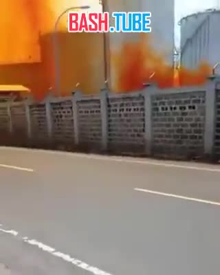  Утечка газа произошла на химическом предприятии в Индии - над городом Чилигун распространились желтые столбы дыма, пишет CNN