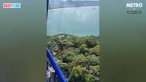  Два часа в небе: 40 человек застряли на аттракционе в Бразилии