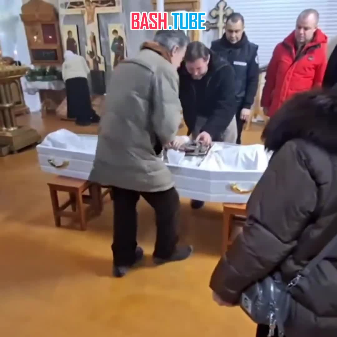  В Мелитополе простились с батюшкой Сергием Кляхиным - который погиб при ударе ВСУ по похоронной процессии