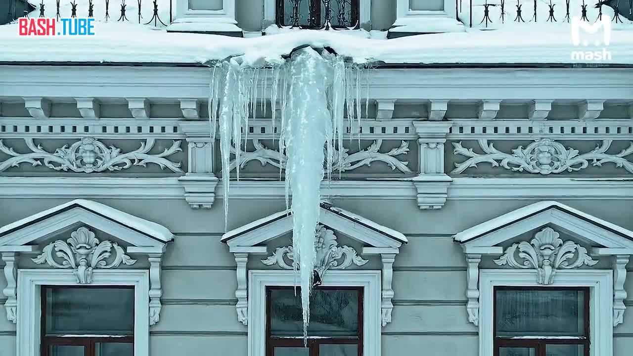  Ситуация: сосулька прилетает прохожему прямо на голову. Не стоим колом, а бежим оказывать первую помощь