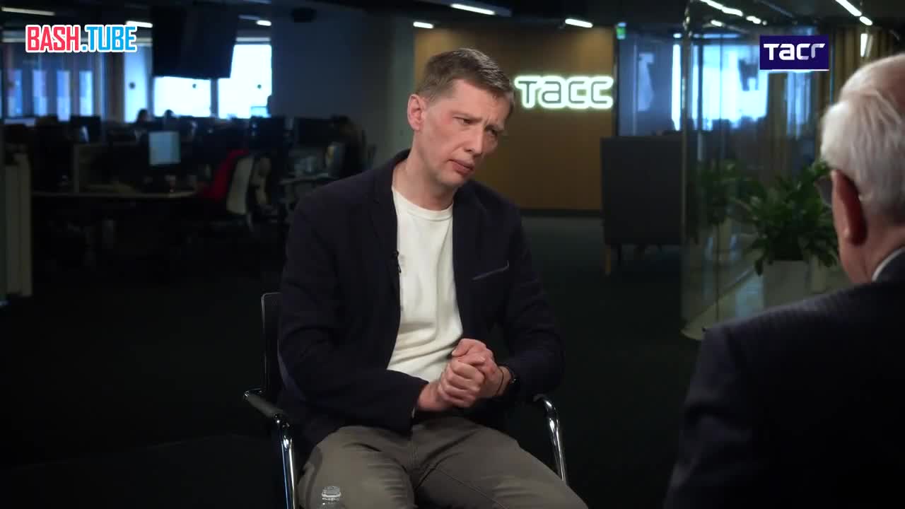  Экс-премьер Украины Азаров заявил, что нет никаких сомнений, что Киев использует ядерное оружие, если оно попадет ему в руки