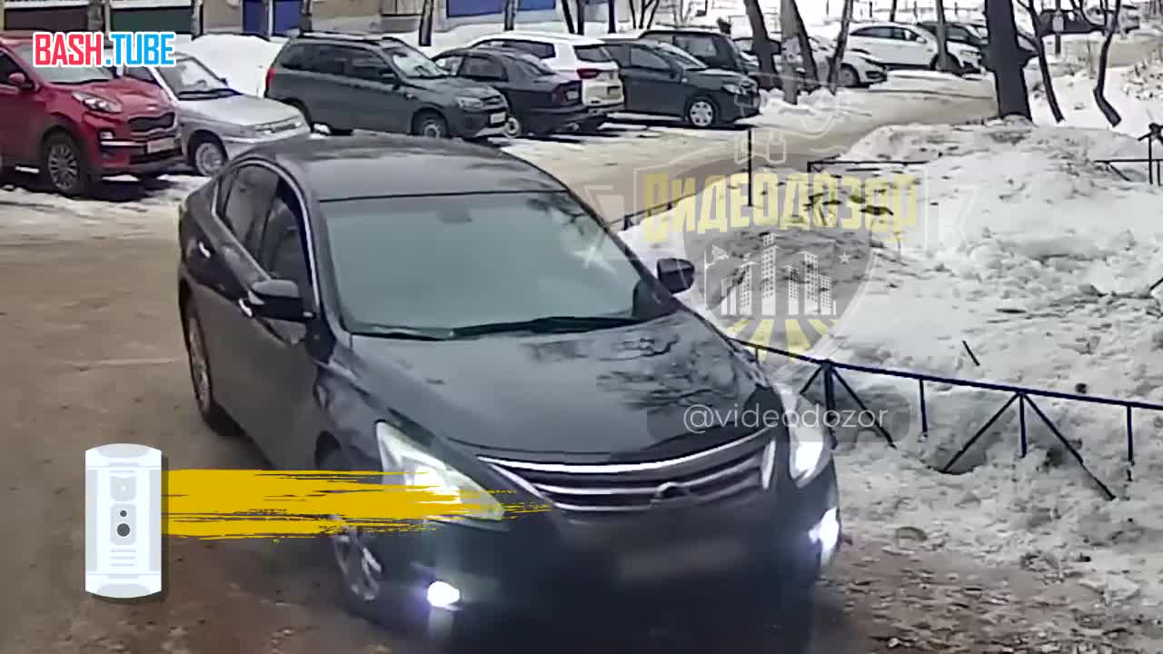  Житель башкирского Стерлитамака решил припарковать машину прямо у входа в подъезд