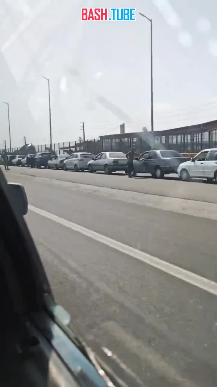  Очередь на выезд из Тегерана