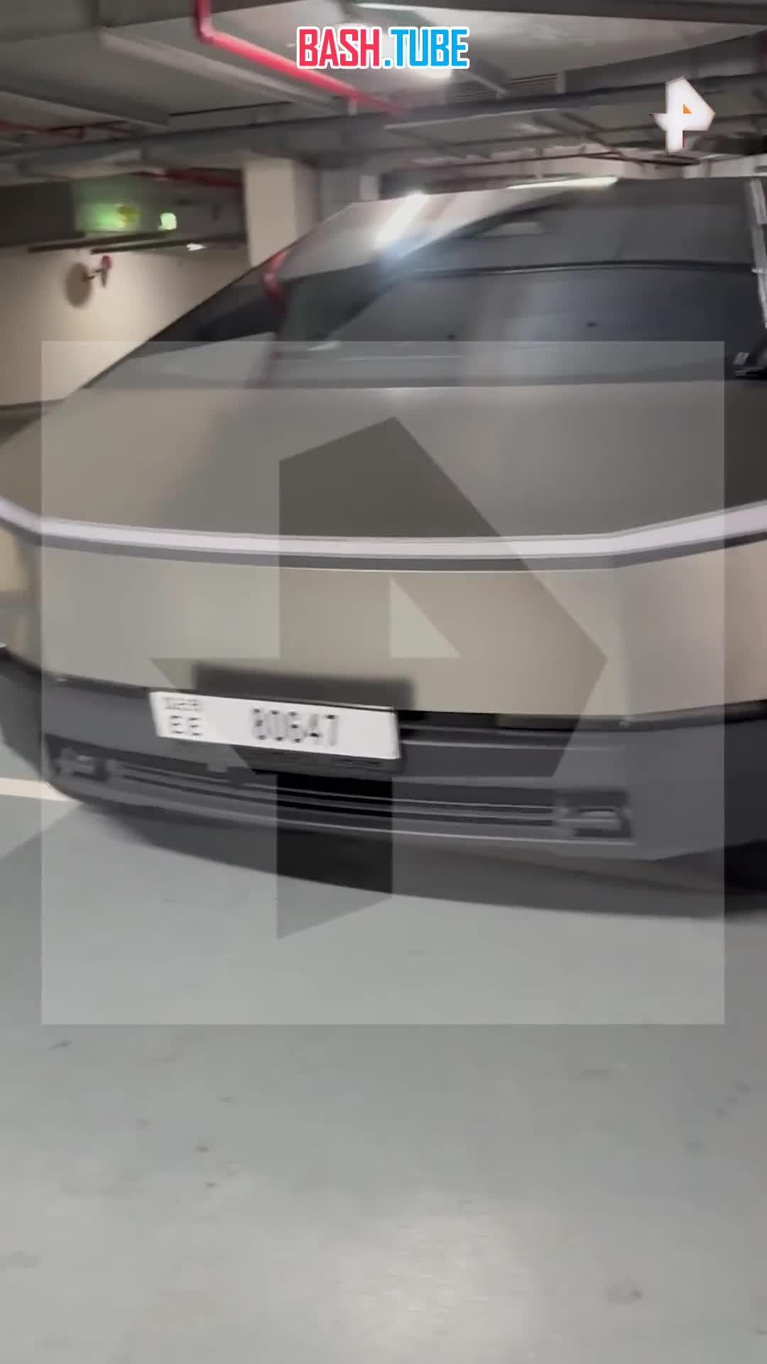  Tesla Cybertruck стала убежищем для людей в Дубае во время атаки со стороны Ирана