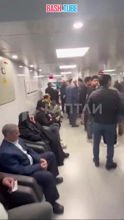  Пункты сдачи крови в Тегеране переполнены - люди стоят в очередях, чтобы помочь пострадавшим от американо-израильских ударов
