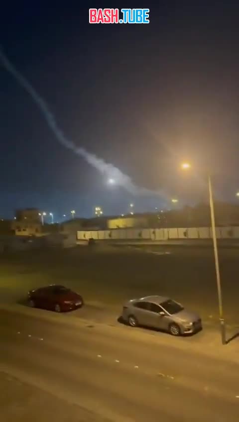  Американская ракета от установки ПВО Patriot отклонилась от курса и упала в жилом районе Манамы