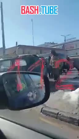  Машина взорвалась у ТЦ в Подмосковье