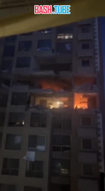  Израильский авиаудар поразил здание в районе Аиша Бакар в Бейруте, Ливан