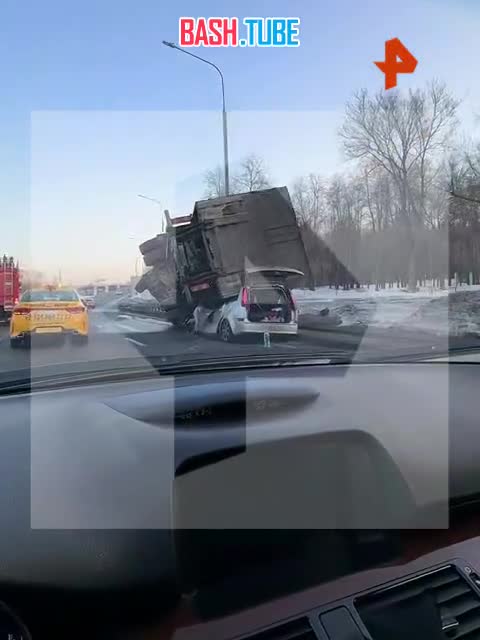  Два человека пострадали в крупной аварии на юго-востоке Москвы