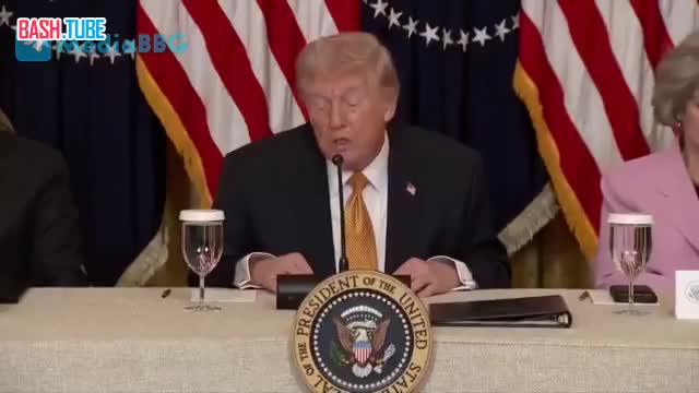  Трамп возмущен тем, что Иран блокирует Ормузский пролив и назвал этот шаг нечестным так как США уже выиграли войну