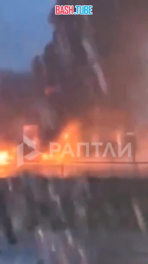  В соцсетях распространяется видео прилета по НПЗ SAMREF в Саудовской Аравии
