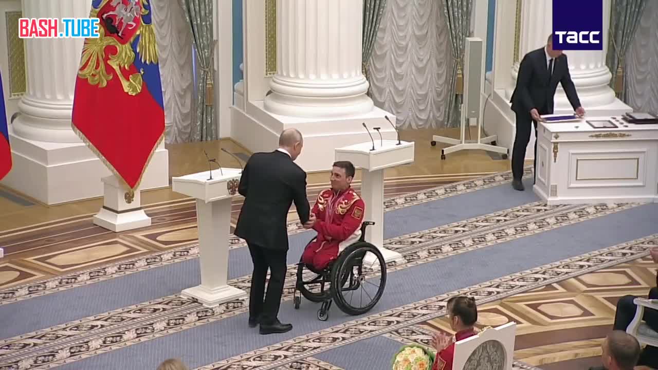  Путин наградил и поздравил паралимпийцев после успешного выступления в Италии