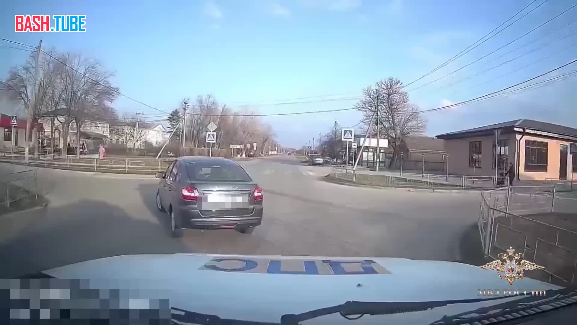  Гаишники устроили погоню за матерью года, которая посадила ребенка в багажник машины и начала движение